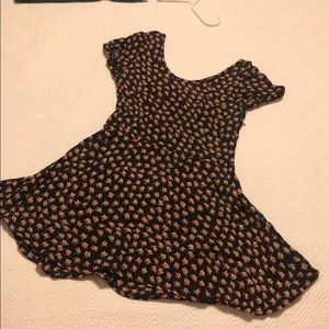 4/$15 BRANDY MELVILLE SCOOP NECK BLOUSE XS